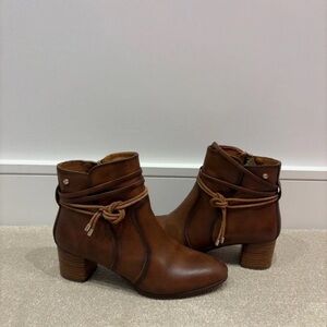PIKOLINOS Brown Ankle Boots with Stylish Rope Detail